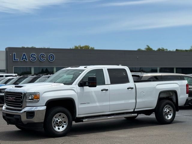 2019 GMC Sierra WT 4x4 Crew Cab v's photo