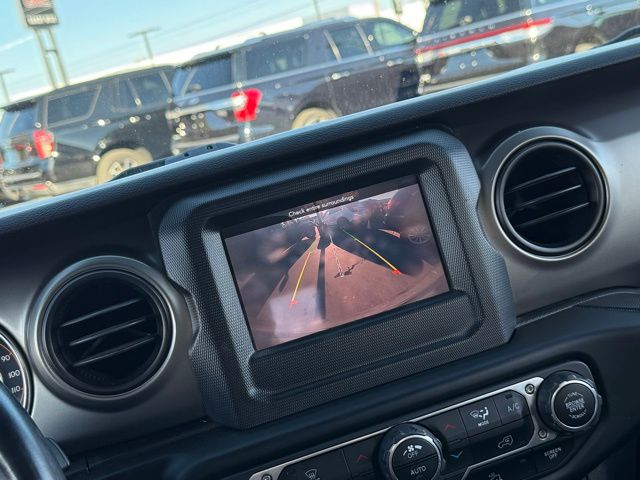 2021 Jeep Wrangler Unlimited Willys photo 4