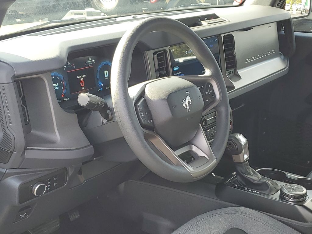 2025 Ford Bronco 4-Door Base - Photo 8