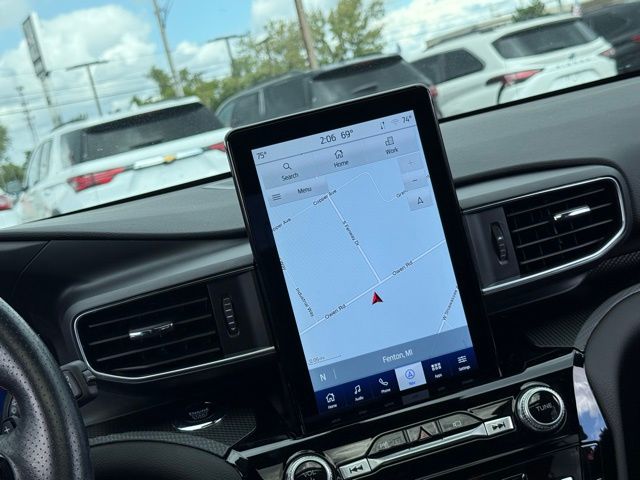 2023 Ford Explorer ST photo 4