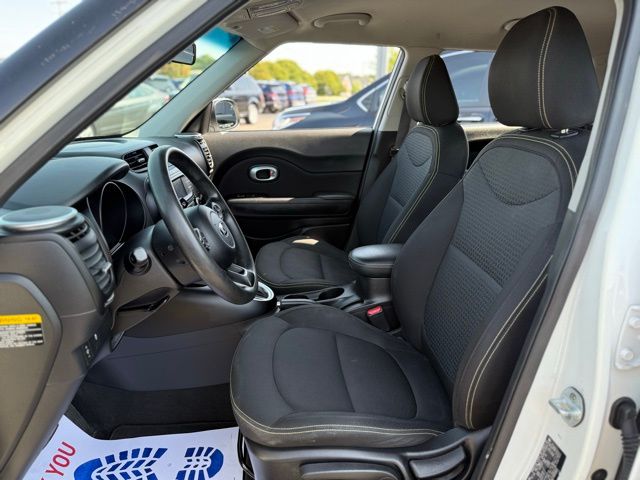 2016 Kia Soul Plus photo 2