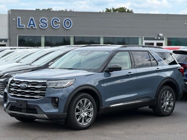 2025 Ford Explorer Active