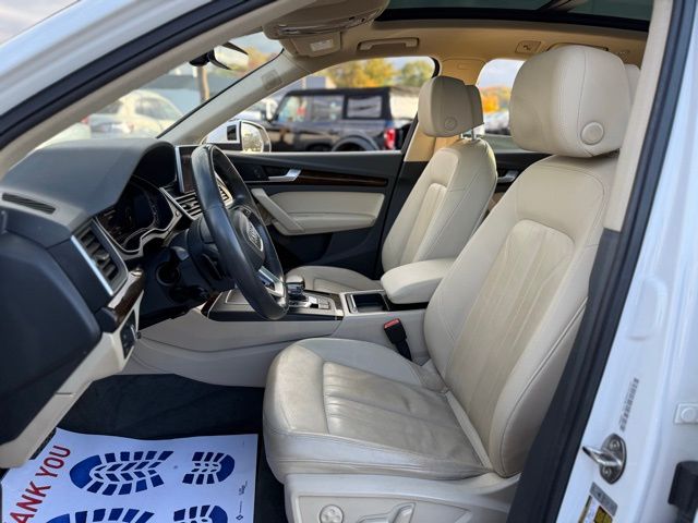 2018 Audi Q5 2.0T Premium Plus photo 2