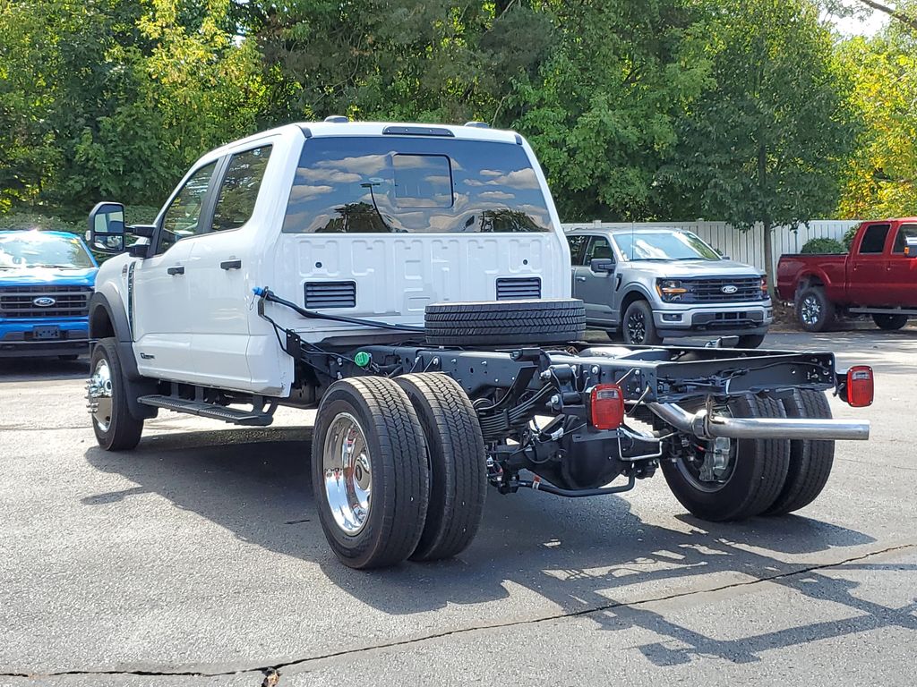 2026 Ford F-450 photo 4