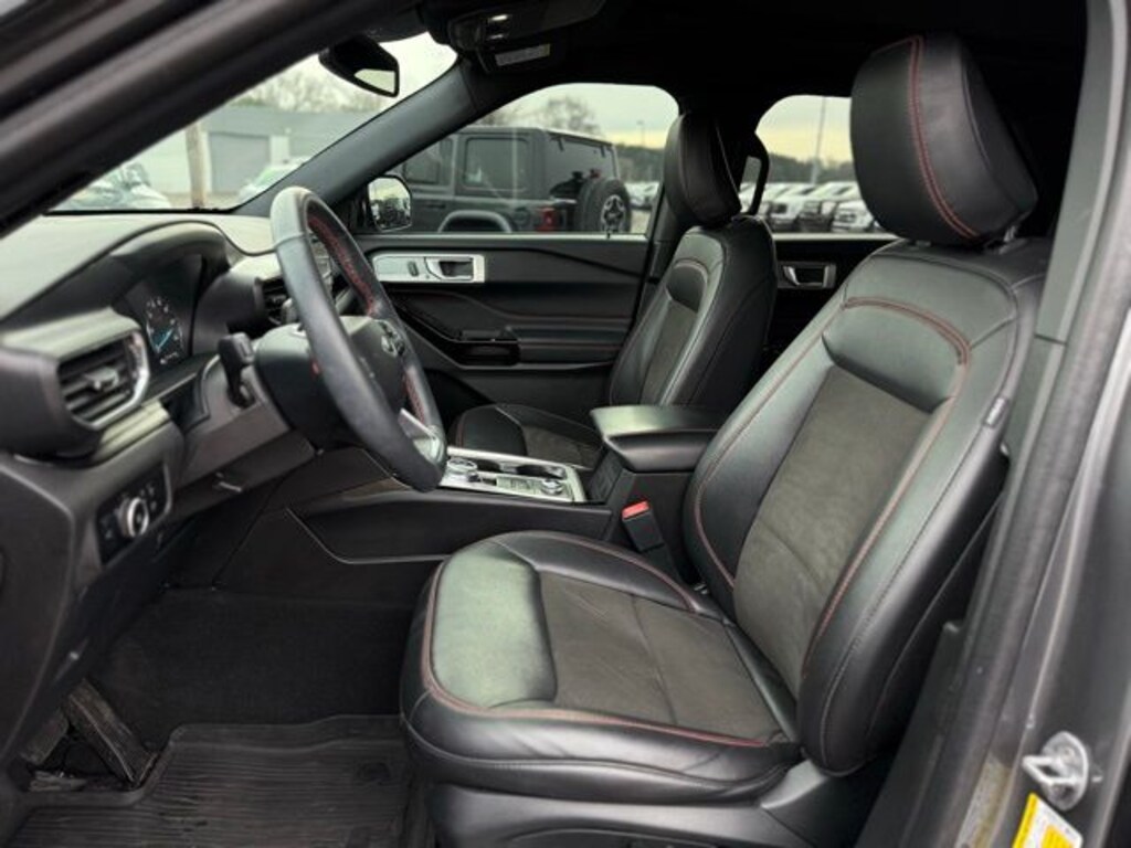Certified 2024 Ford Explorer ST-Line SUV