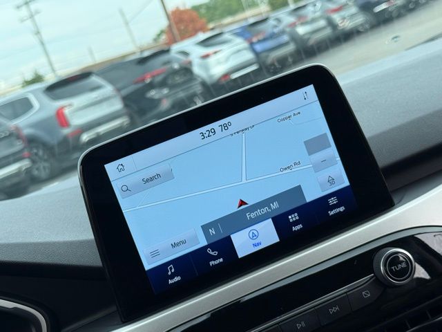 2020 Ford Escape SE photo 3