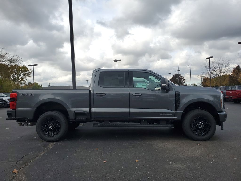 2026 Ford F-350 Super Duty XLT - Photo 39