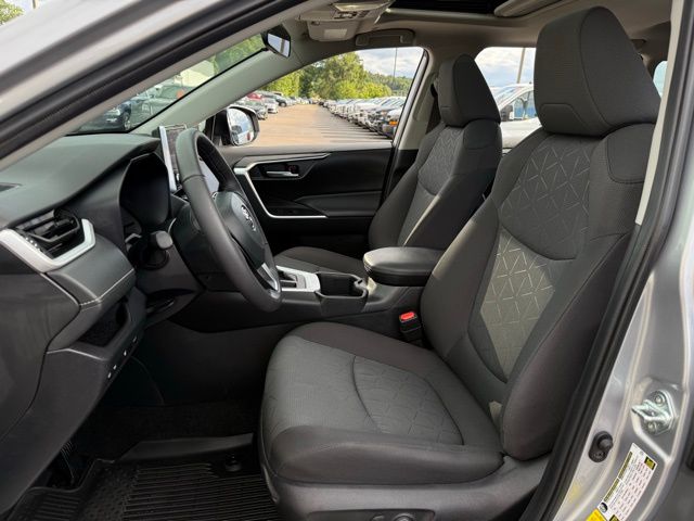 2024 Toyota RAV4 XLE photo 2