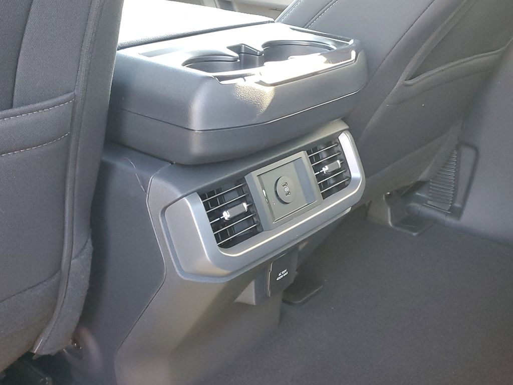 2025 Ford F-150 XLT - Photo 20