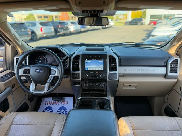 2018 Ford F-350 Lariat photo 3