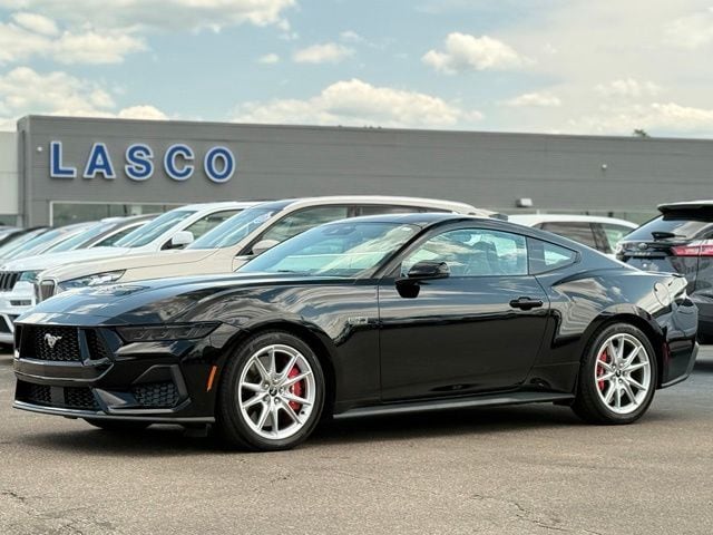 2025 Ford Mustang Coupe 