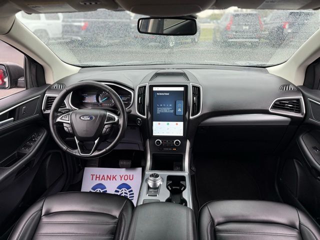 2021 Ford Edge SEL photo 3