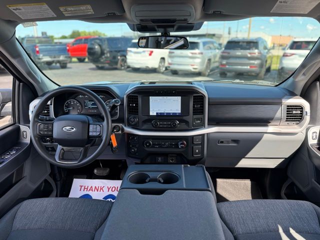 2021 Ford F-150 XLT photo 3