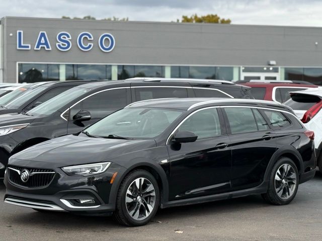 2018 Buick Regal TourX Essence