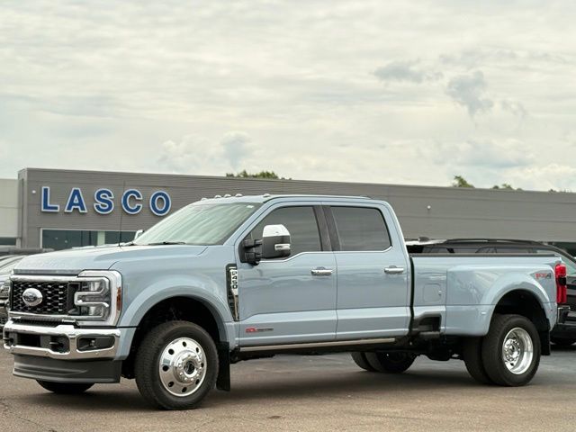 2025 Ford F-450 Lariat 4x4 Crew Cab 8' Box DRW's photo