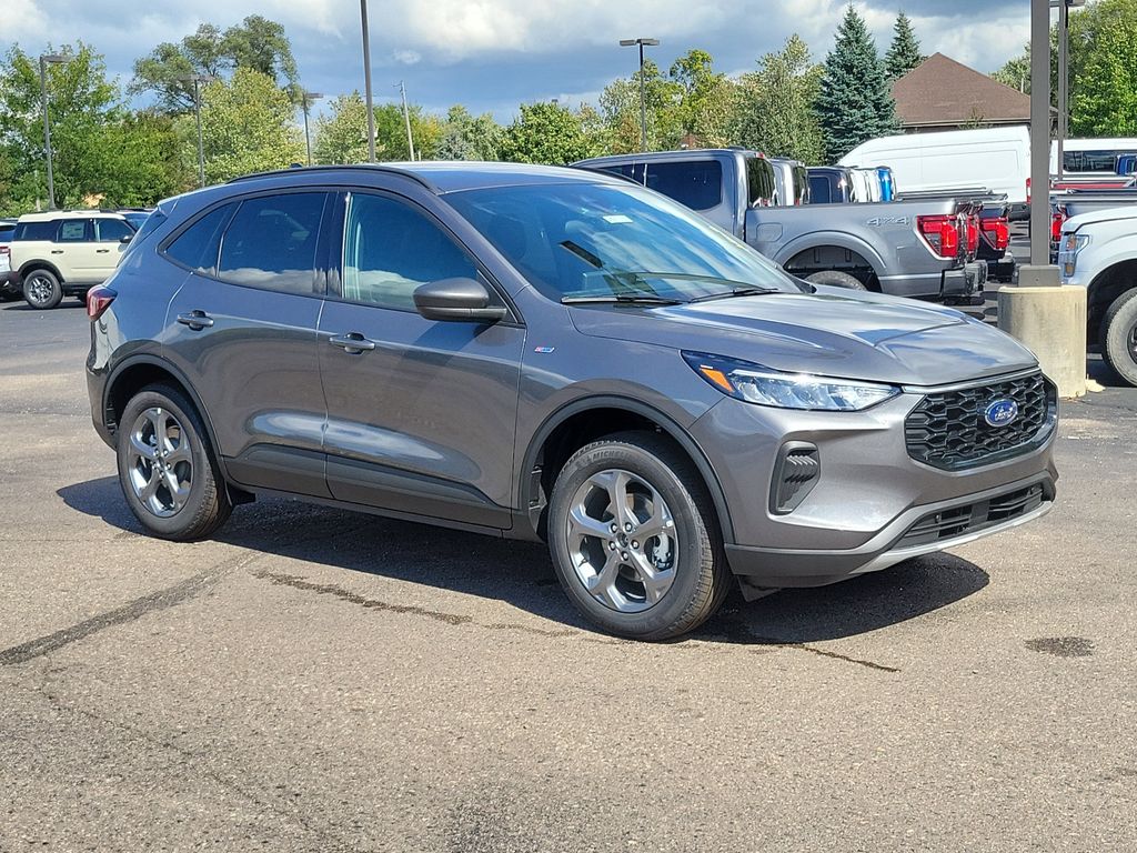 2025 Ford Escape ST-Line photo 2