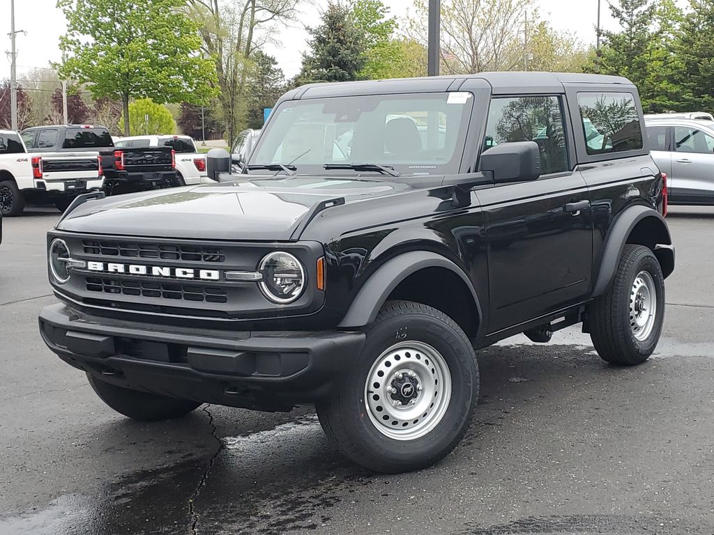 2025 Ford Bronco Base 4x4's photo