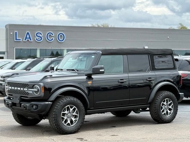 2025 Ford Bronco Badlands 4x4's photo