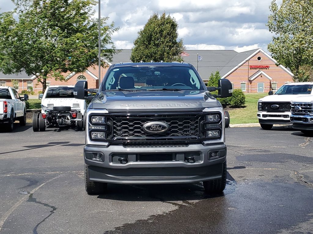 2026 Ford F-250 photo 2