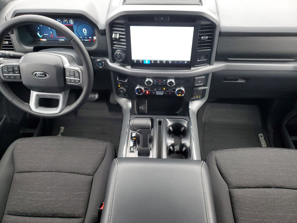 2025 Ford F-150 XLT - Photo 28