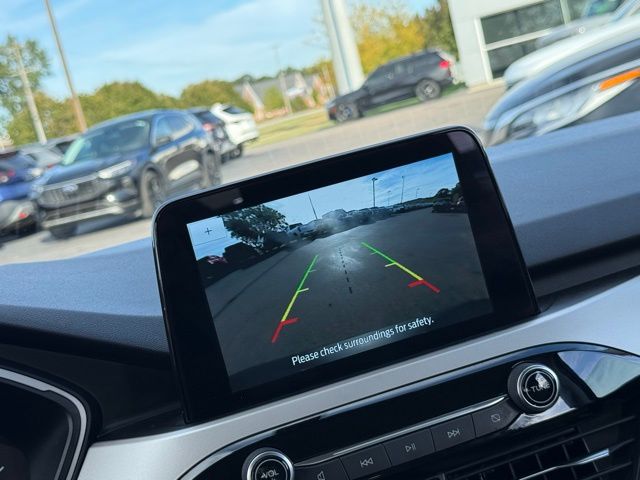 2021 Ford Escape SE photo 4