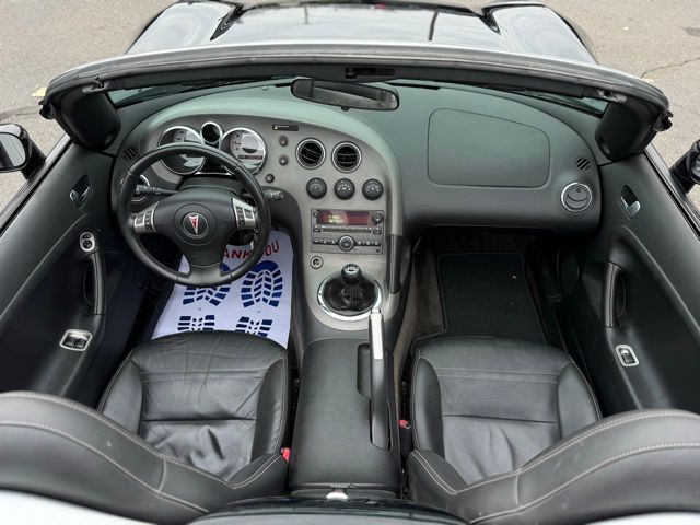 2006 Pontiac Solstice Base Convertible photo 3
