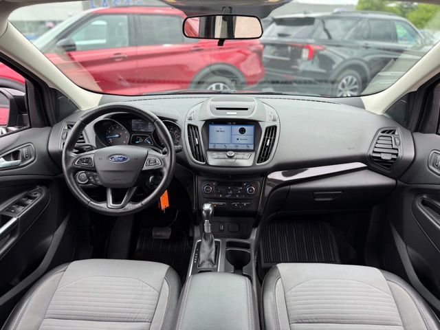 Used 2017 Ford Escape SE with VIN 1FMCU9G91HUD13889 for sale in Fenton, MI