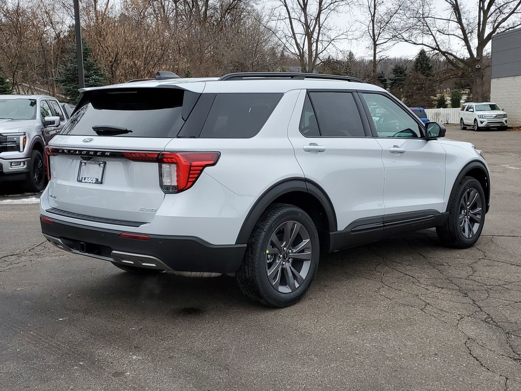 2026 Ford Explorer Active - Photo 4