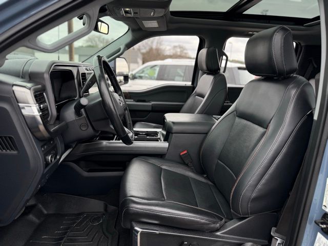 2023 Ford F-250 King Ranch photo 2