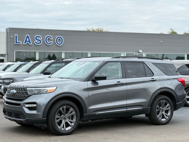 2023 Ford Explorer XLT 4WD's photo