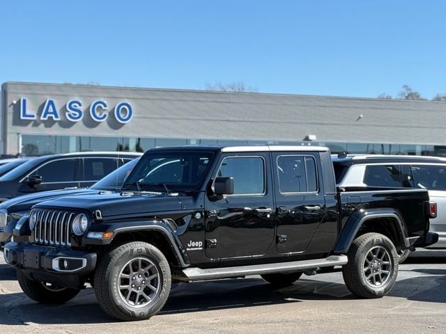 2022 Jeep Gladiator Overland's photo