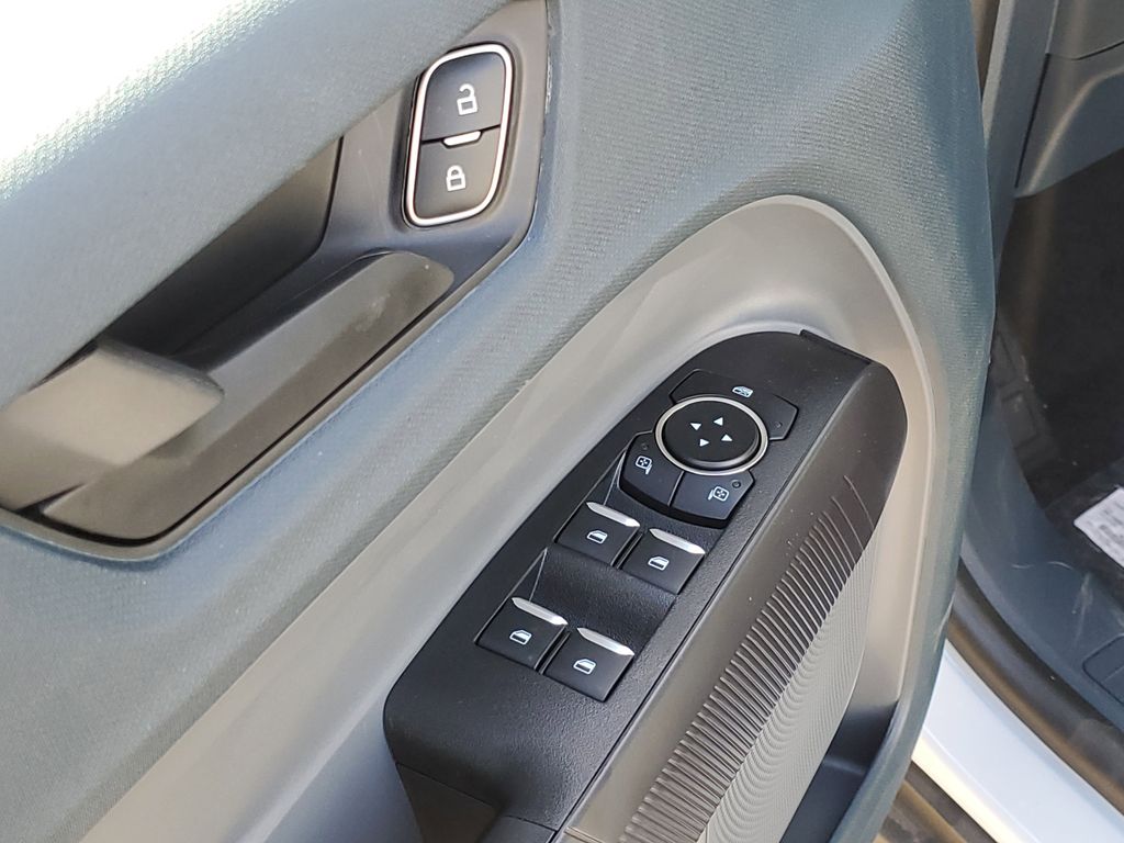 2025 Ford Maverick XLT - Photo 24