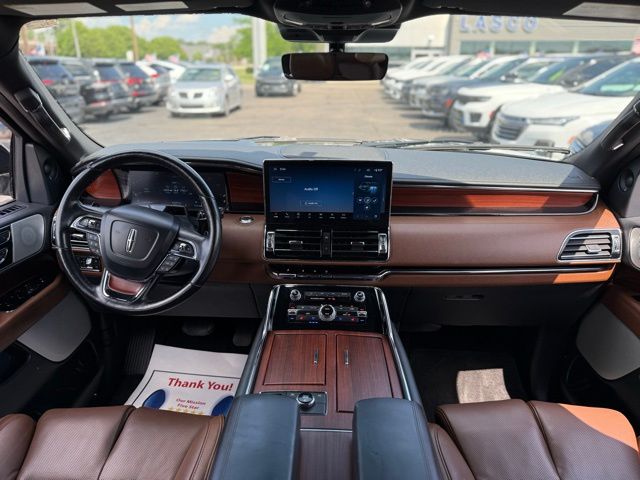 2022 Lincoln Navigator Reserve photo 2