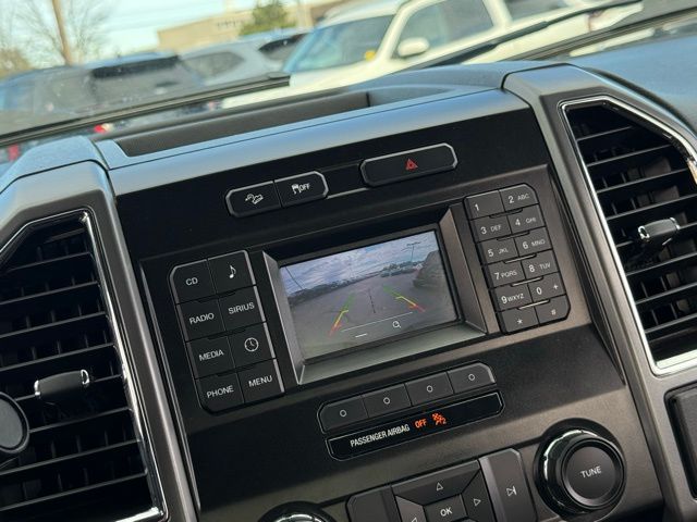 2016 Ford F-150 XLT photo 3