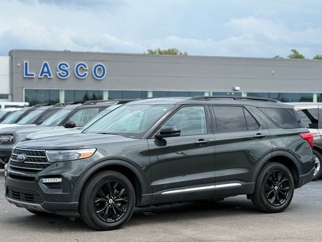 2023 Ford Explorer XLT 4WD's photo