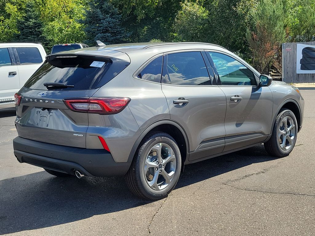 2025 Ford Escape ST-Line photo 3