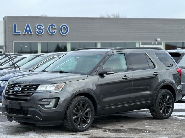 2017 Ford Explorer XLT's photo