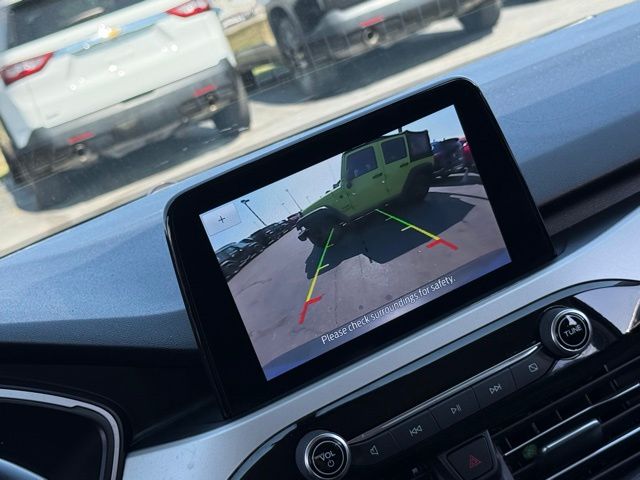 2021 Ford Escape SE photo 4
