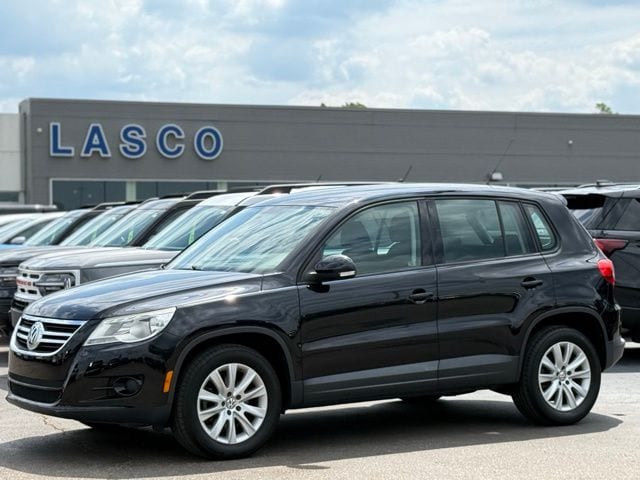 2010 Volkswagen Tiguan SE 4Motion's photo