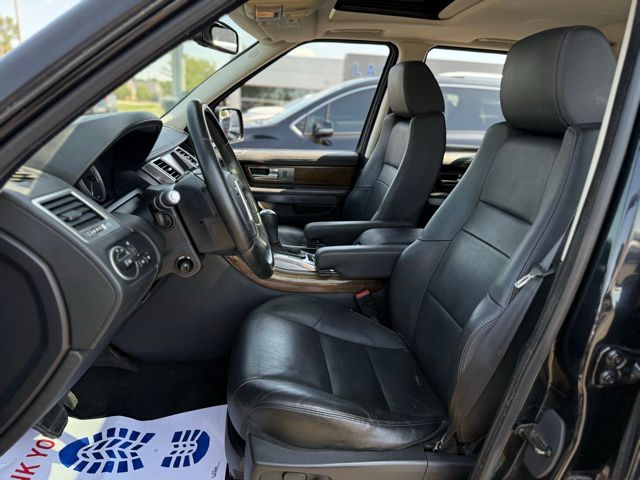 2012 Land Rover Range Rover Sport HSE photo 2