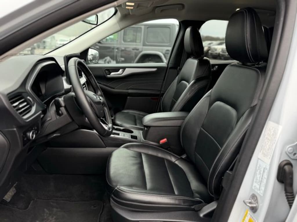 Certified 2025 Ford Escape Platinum SUV