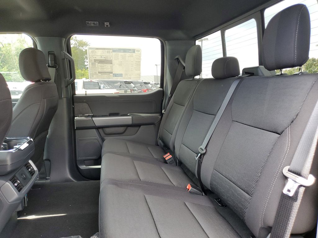 2025 Ford F-150 XLT - Photo 33