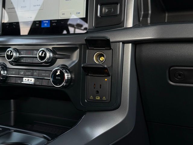 2025 Ford F-150 XLT - Photo 31
