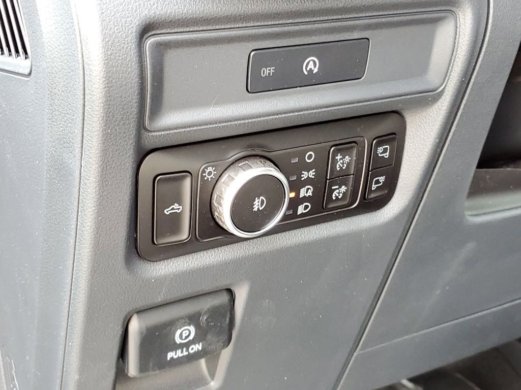 2025 Ford F-150 XLT - Photo 10
