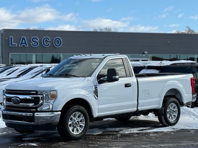 2022 Ford F-350 Super Duty XL's photo