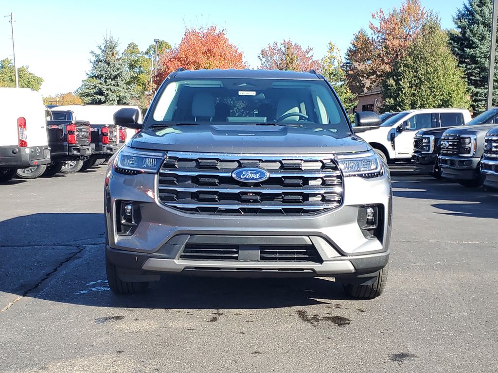 2026 Ford Explorer photo 2