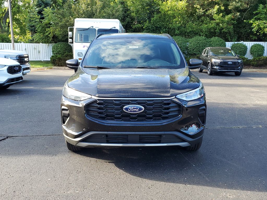 2025 Ford Escape ST-Line photo 2