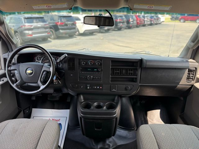 2020 Chevrolet Express 2500 Work Cargo Van photo 3