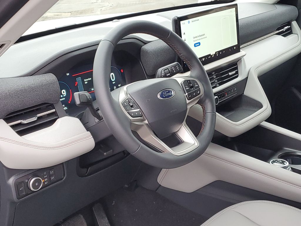 2026 Ford Explorer Active - Photo 9