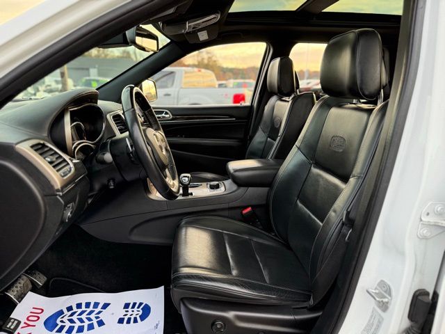 2015 Jeep Grand Cherokee Overland photo 2